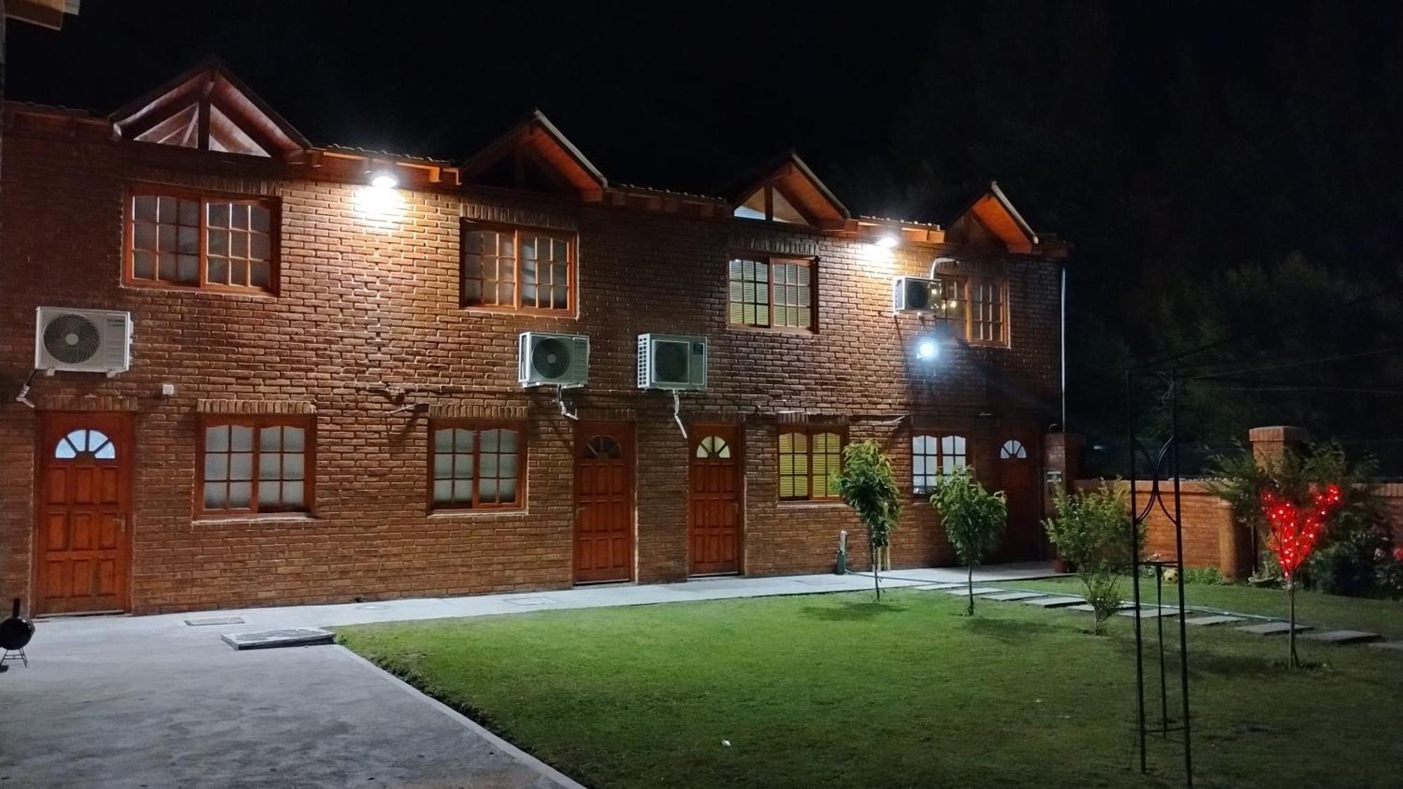 פריטו מורנו Hospedaje, Departamentos J&R מראה חיצוני תמונה